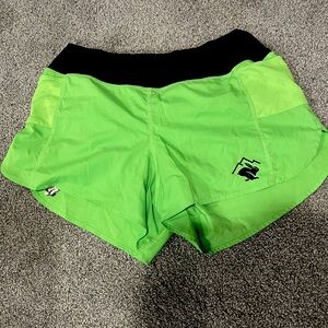 Rabbit women’s M running short